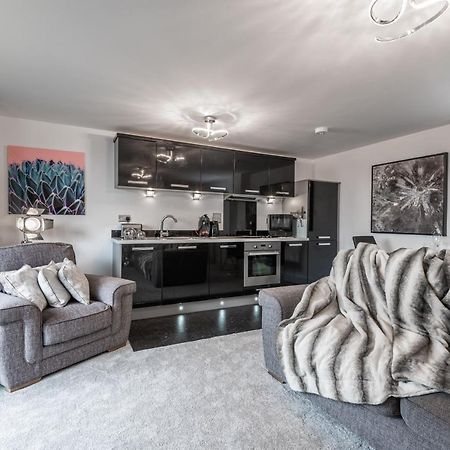 Luxurious River View Apartment With Terrace وورسيستير المظهر الخارجي الصورة