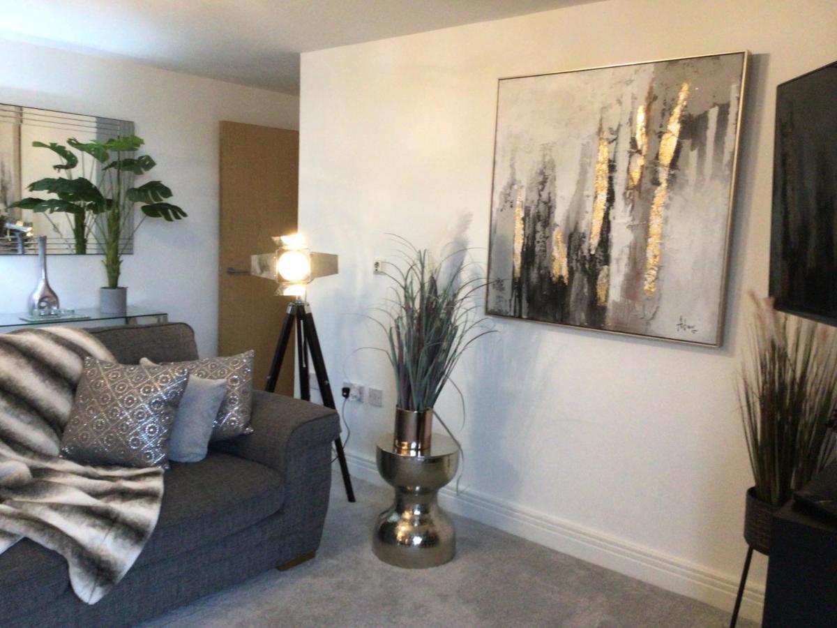 Luxurious River View Apartment With Terrace وورسيستير المظهر الخارجي الصورة